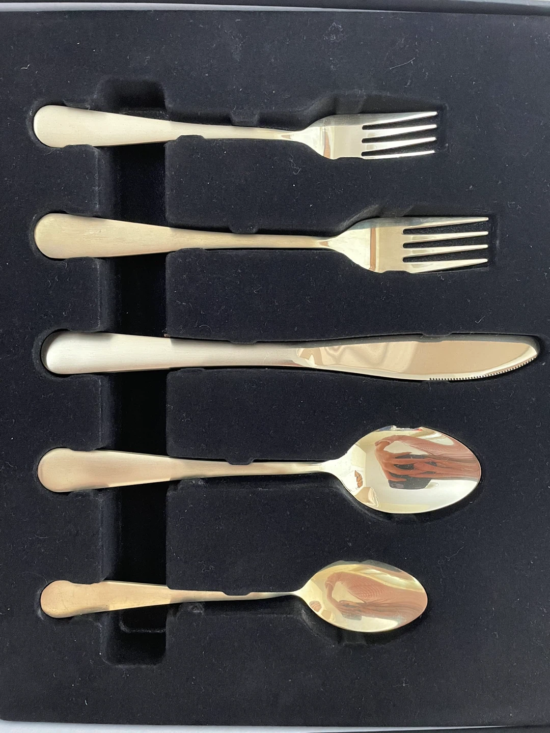 *Brand New* 40 Piece Gold Stainless Steel Cutlery Set - photo 2