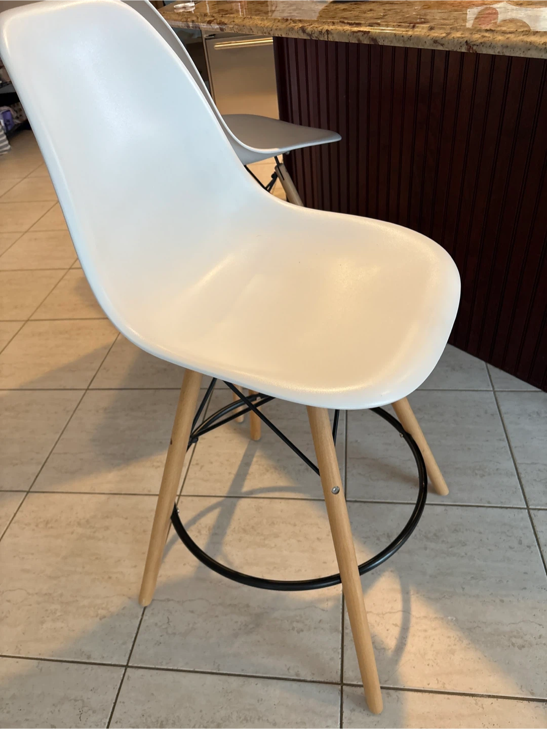 Set of 2 White Bar Stools with Wooden Legs - photo 2