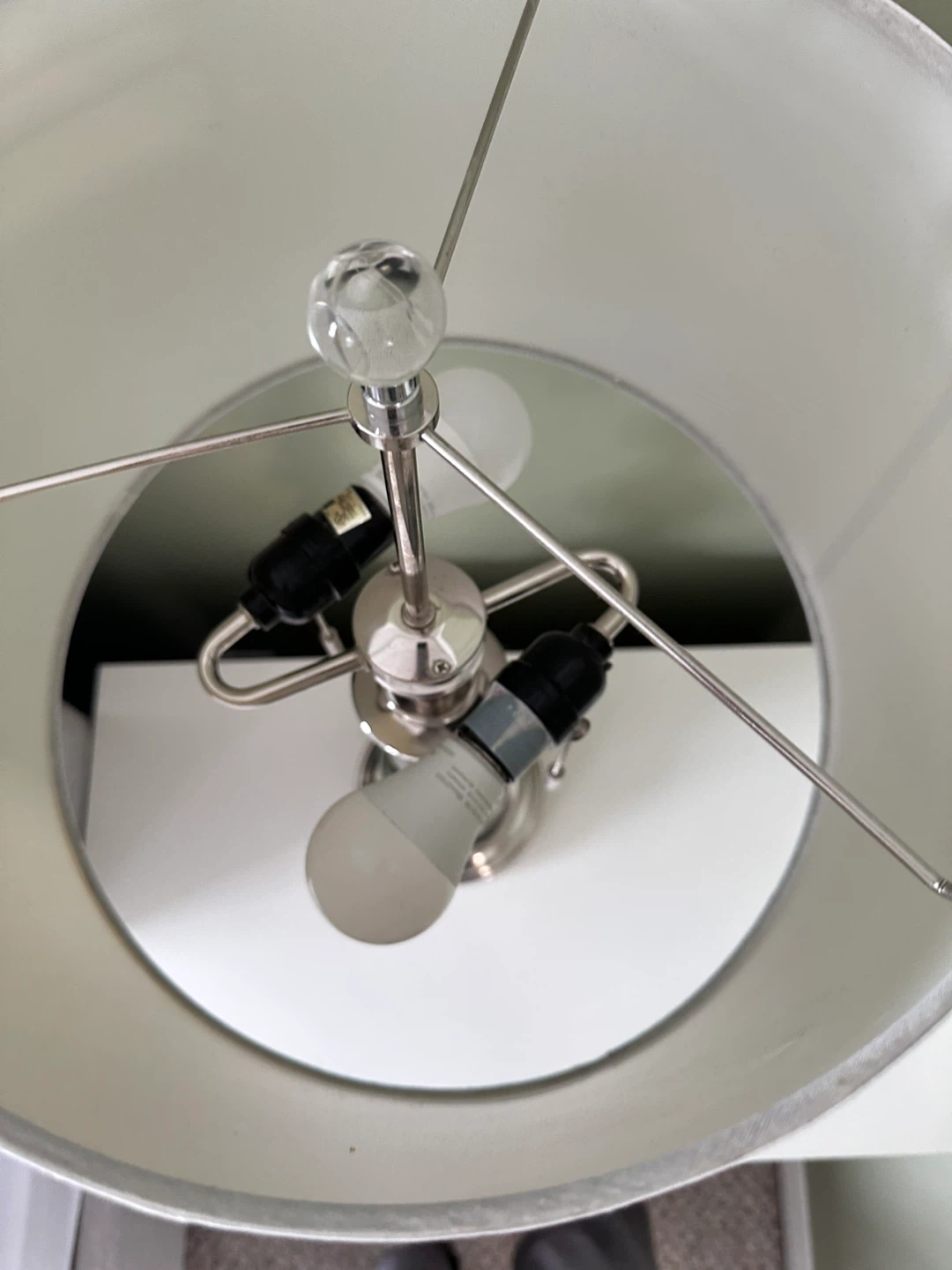 Table Lamp By House of Hampton - photo 5