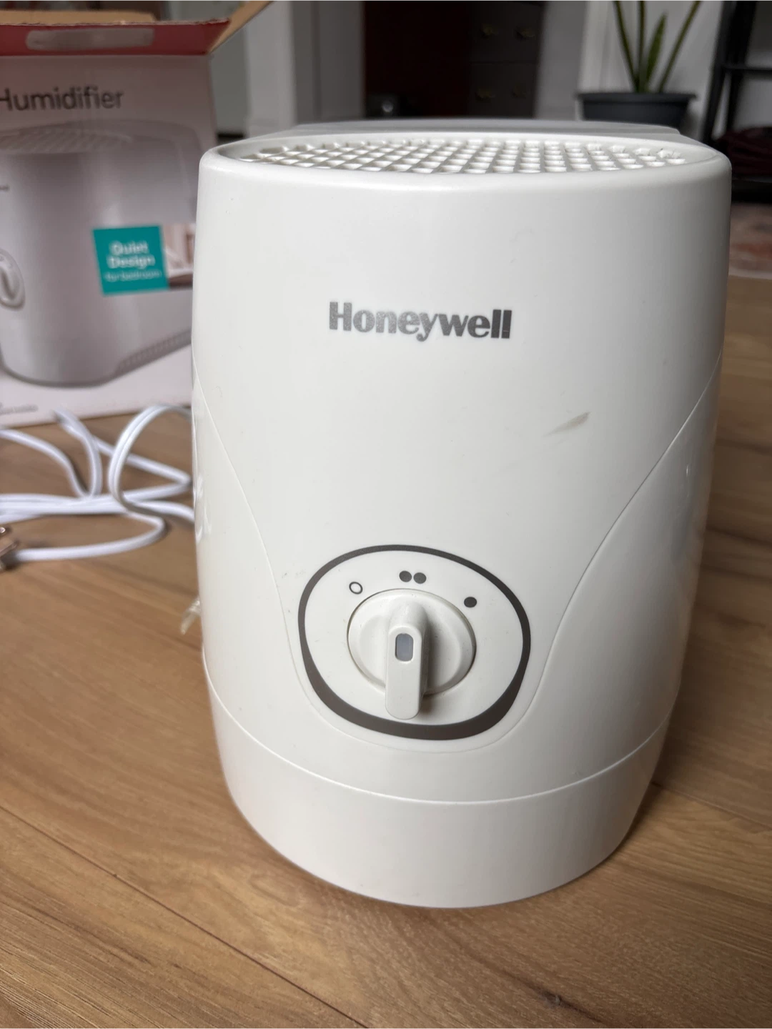 Honeywell Quiet Comfort Cool Moisture Humidifier - photo 5