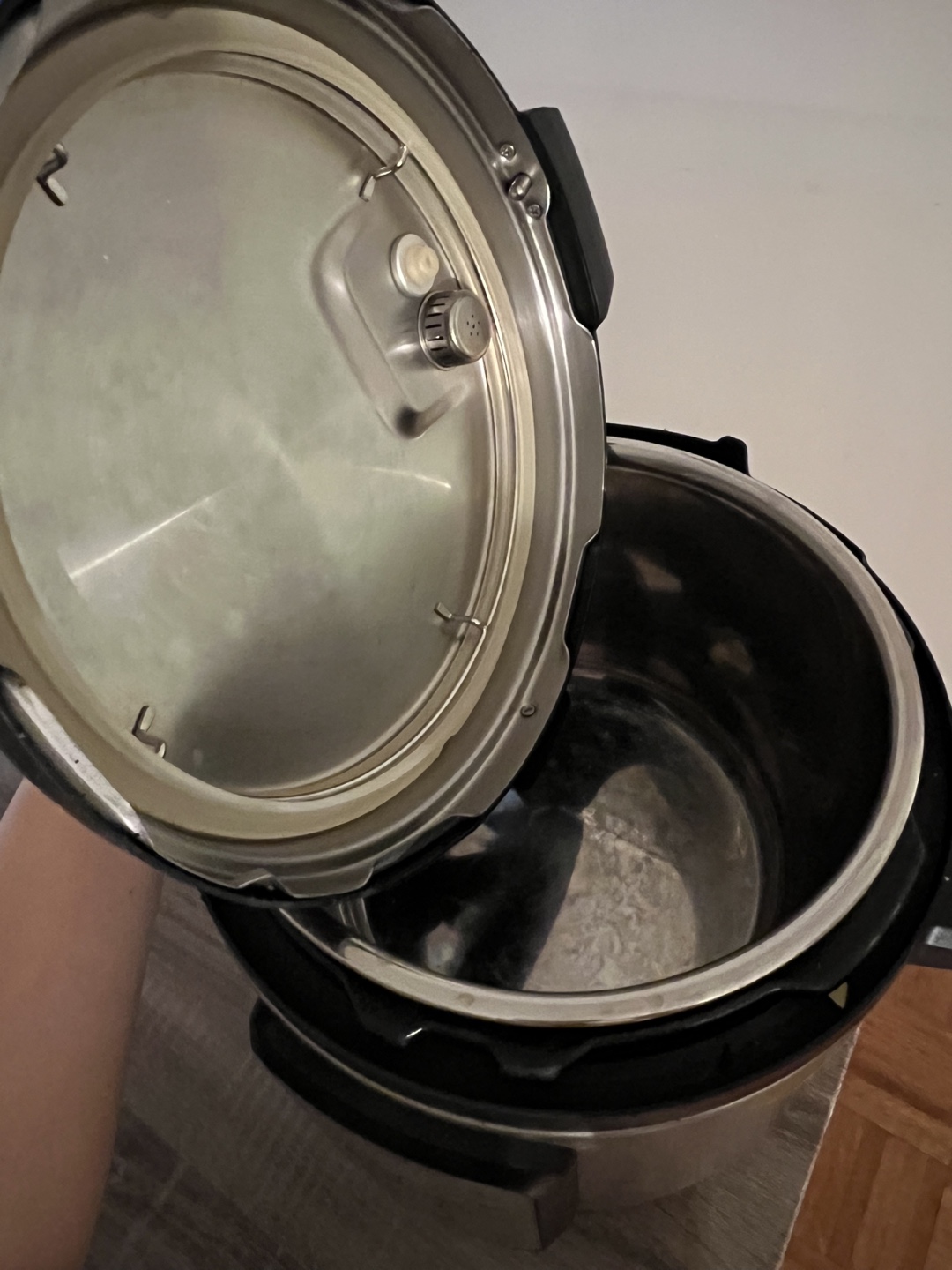 Instant Pot Duo Plus 6Qt – Works Great, Used - photo 4