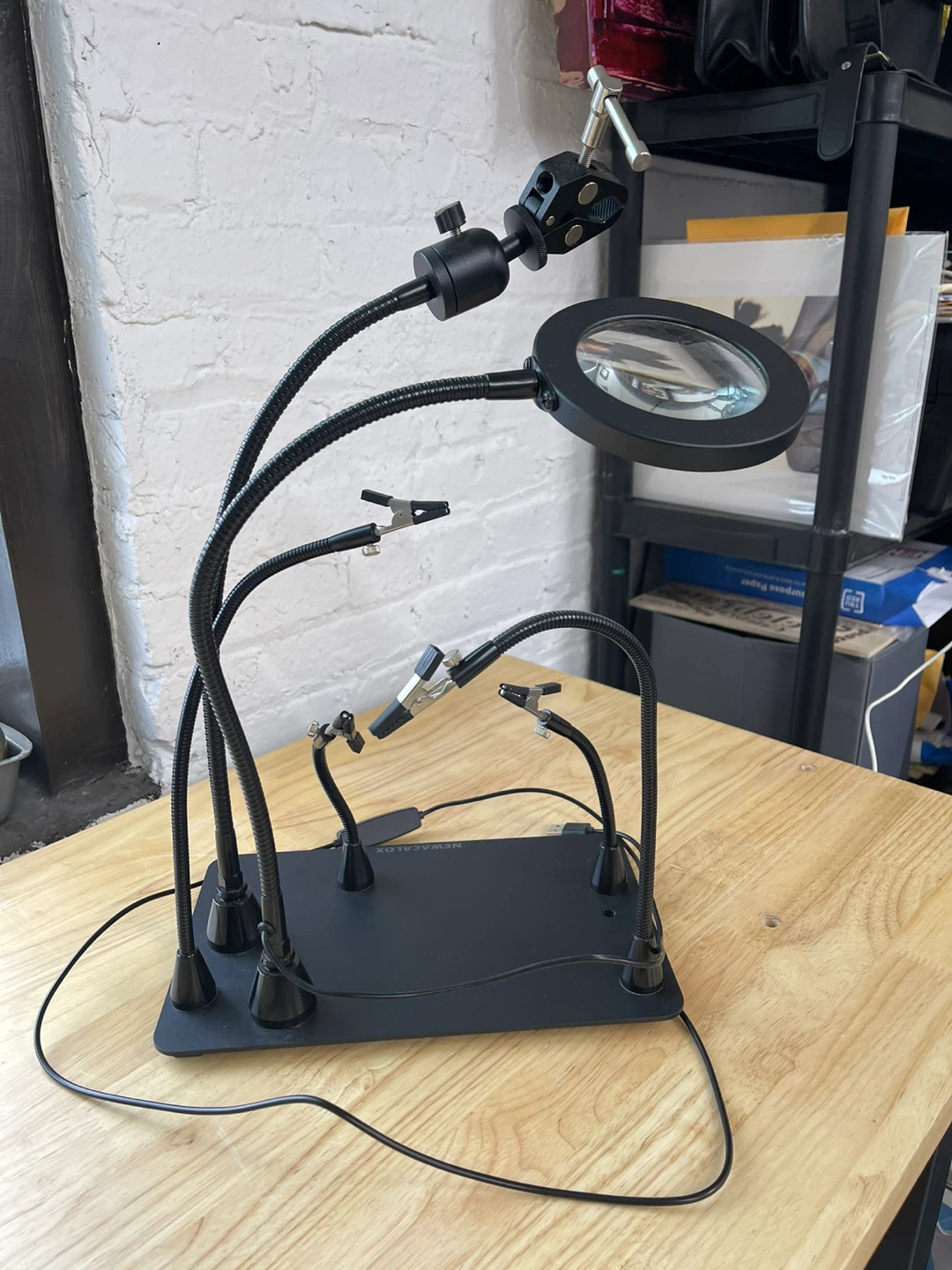 🥕 NEWACALOX Helping Hand with Magnifying Glass and LED Light