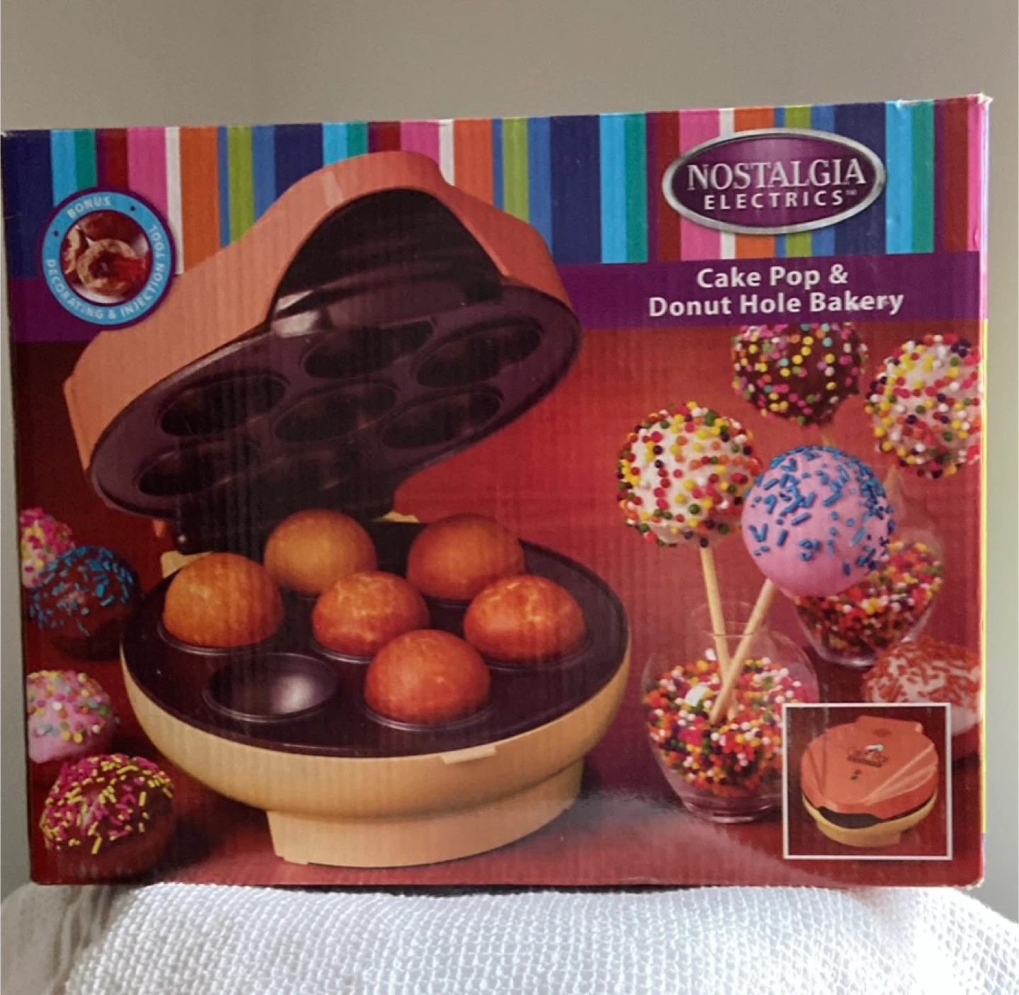 Nostalgia Electric Cake Pop & Donut Hole Bakery