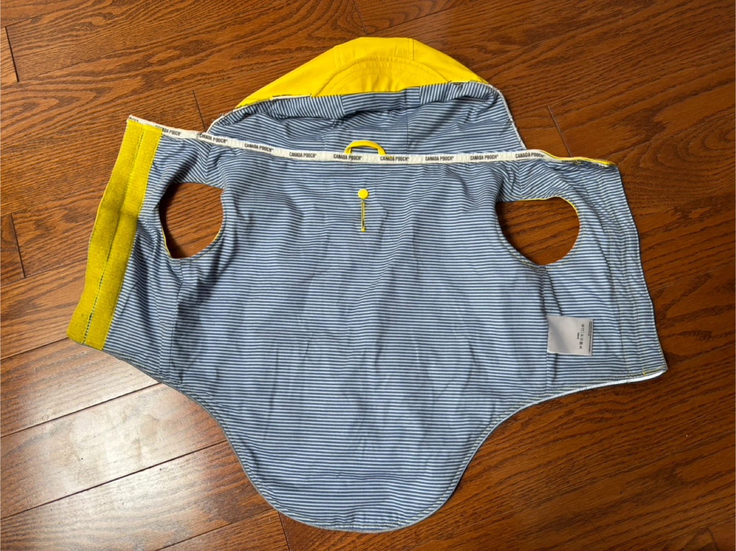 3 Canada Pooch items - raincoat winter coat winter boots. - photo 2