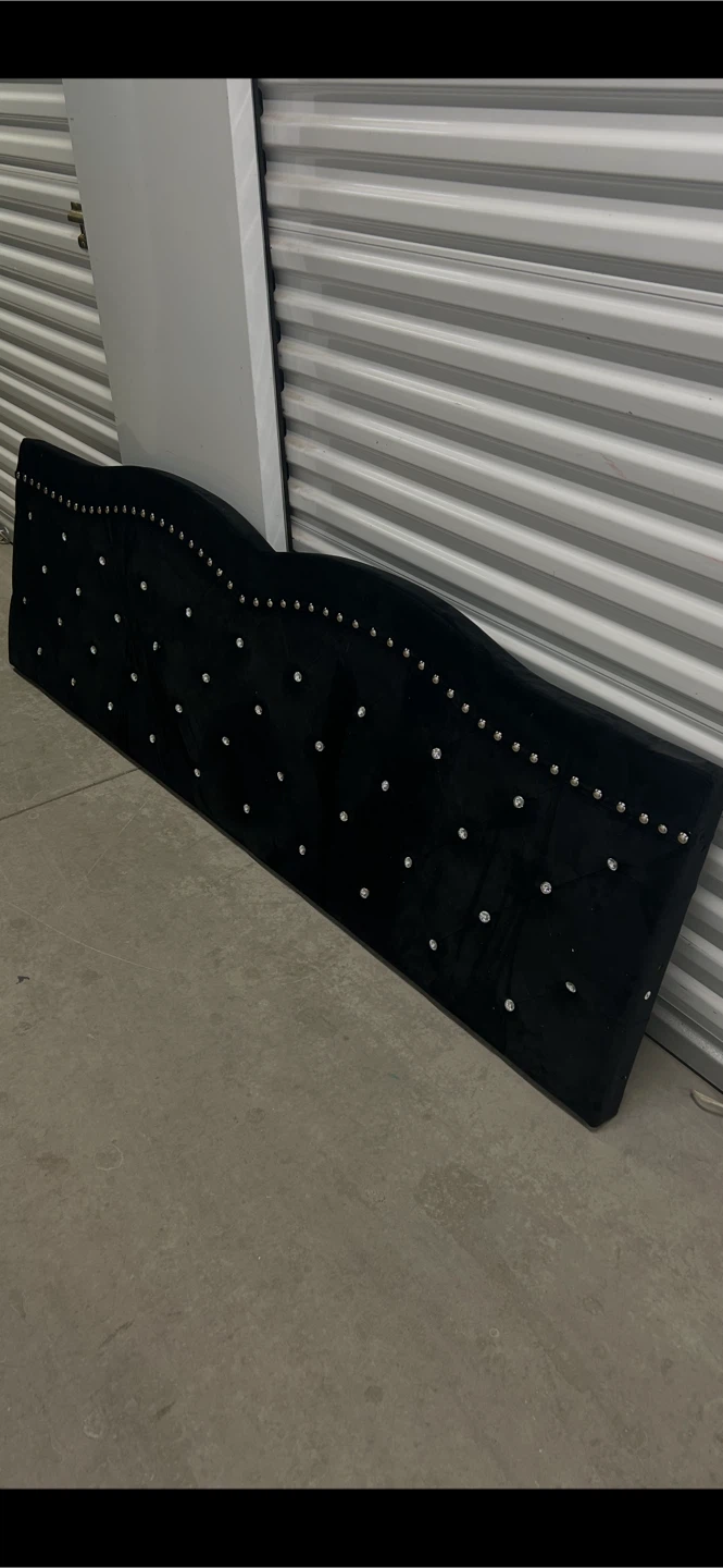 New King Size Bed Black Velvet Headboard with Crystal Accents - photo 2