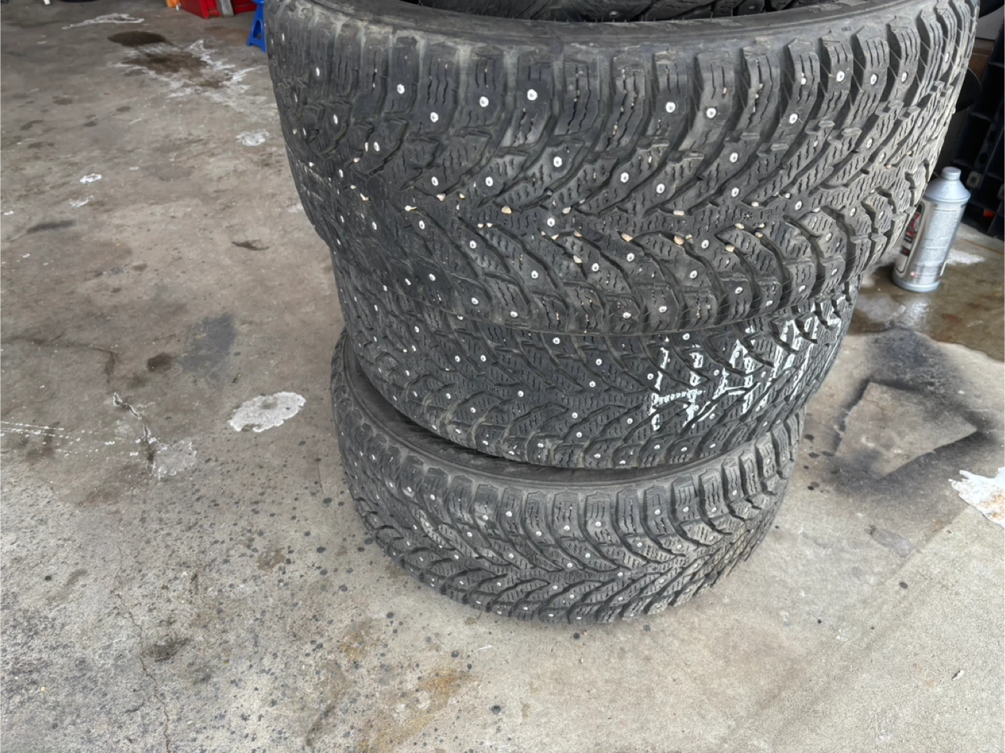 Nokian Tyres 4 Studded Winter Tires 235/45R17 - photo 4