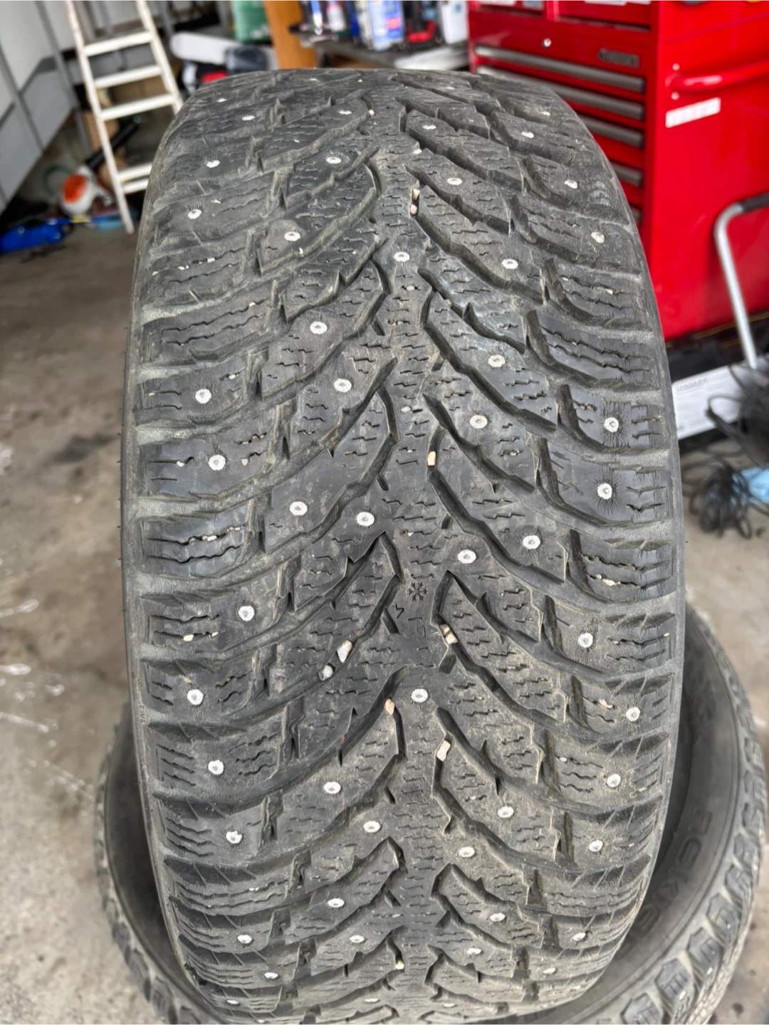 Nokian Tyres 4 Studded Winter Tires 235/45R17 - photo 3
