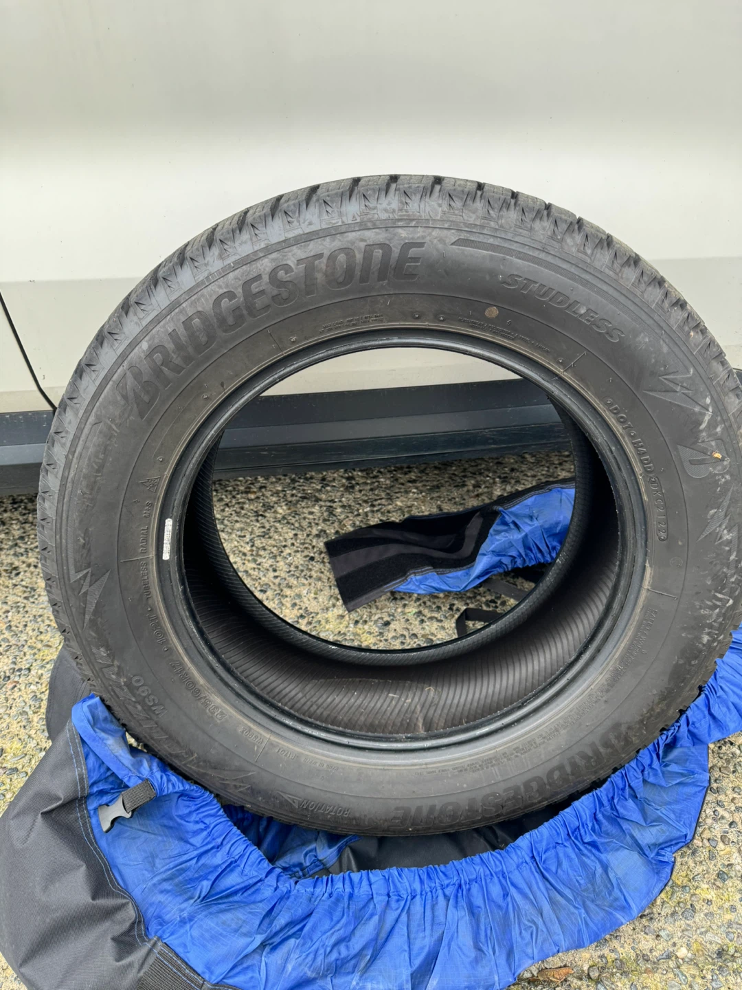 Bridgestone Studless Winter Tire 235/60R17 102T - photo 3