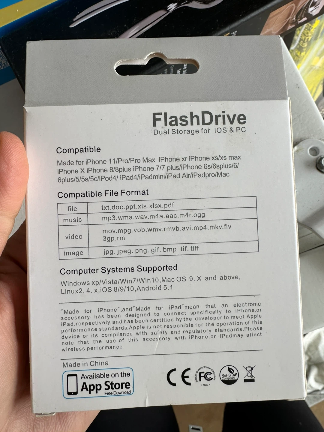 Multi-Functions USB Flash Drive 64GB for iPhone/iPad/PC | Karrot