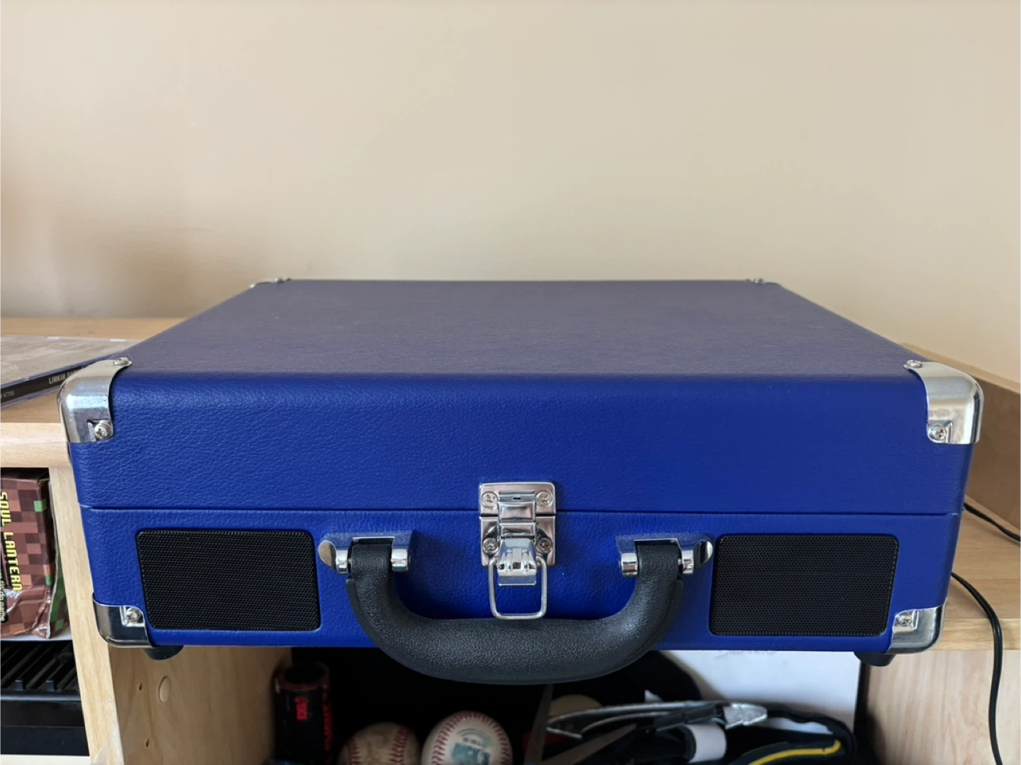 Bluetooth Record Player Rarely Used - photo 2