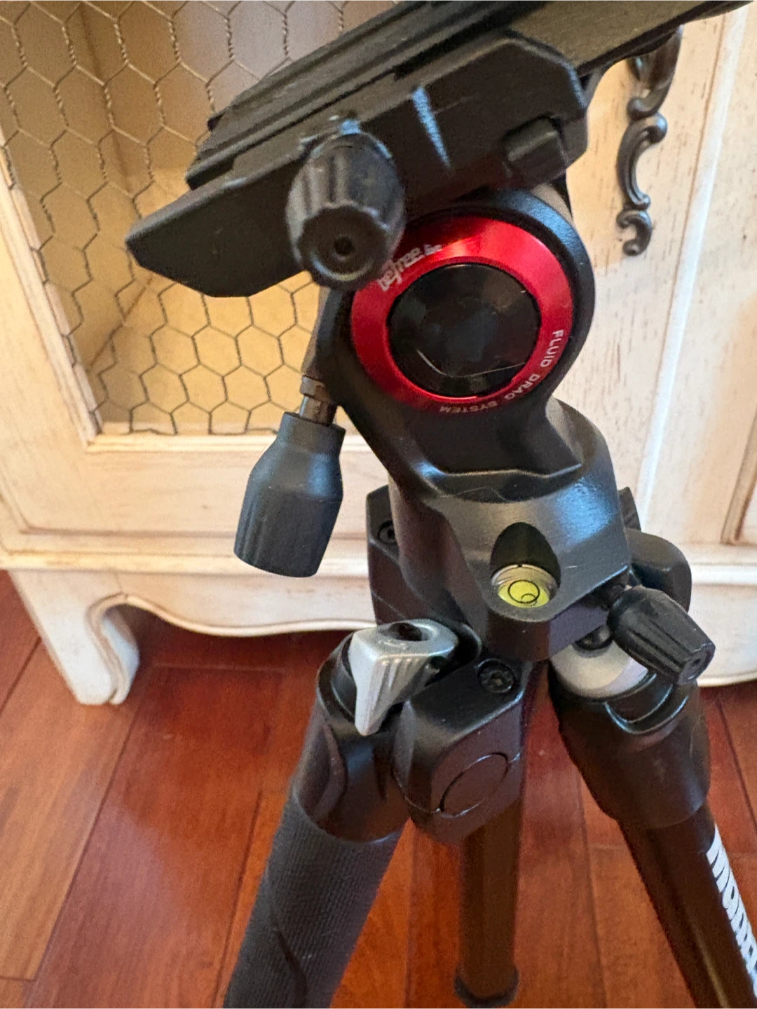 Manfrotto 290 light Tripod with tablet/phone mount addon - photo 4
