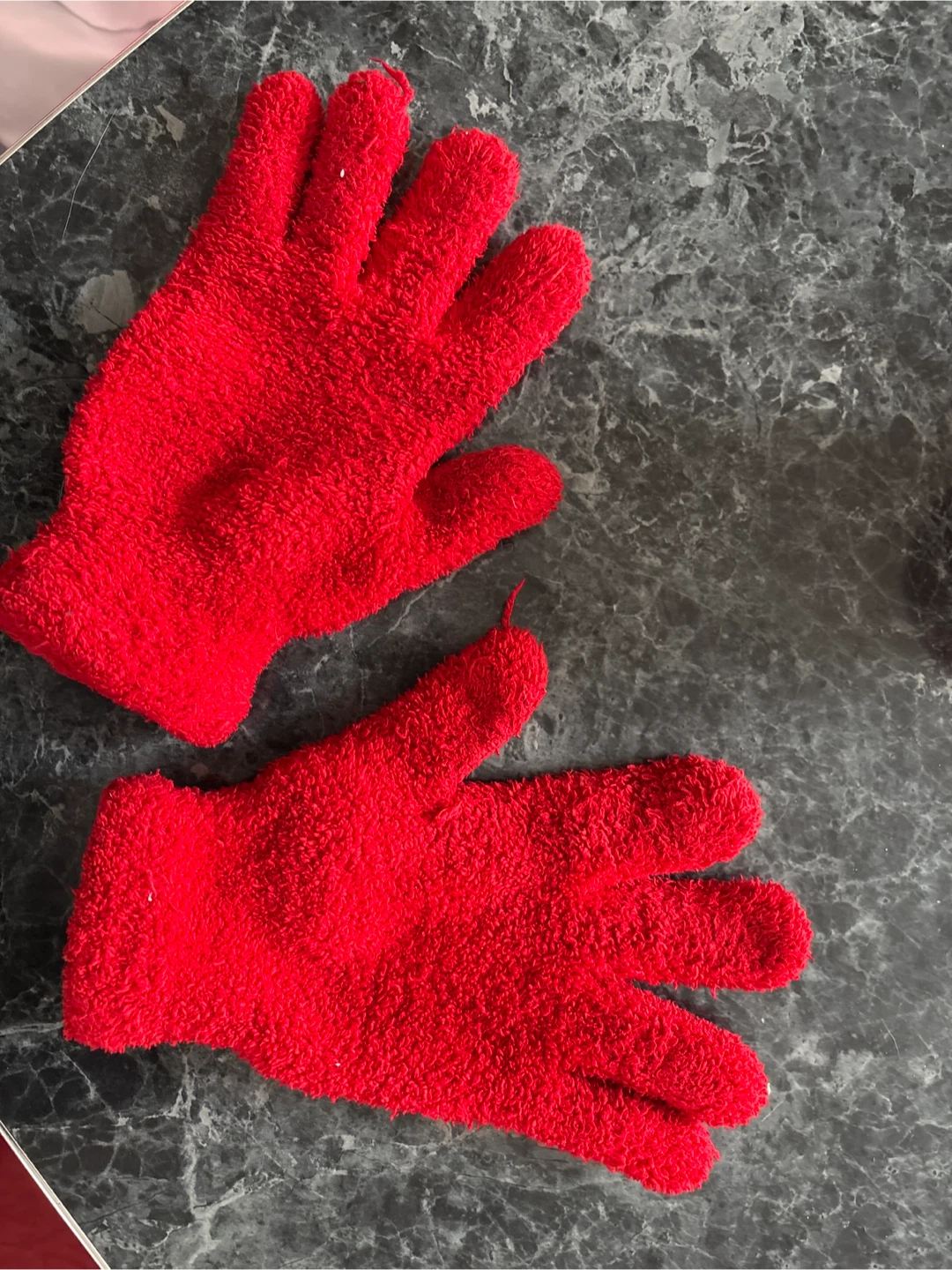 🥕Pair of Red Winter Gloves size small - photo 2