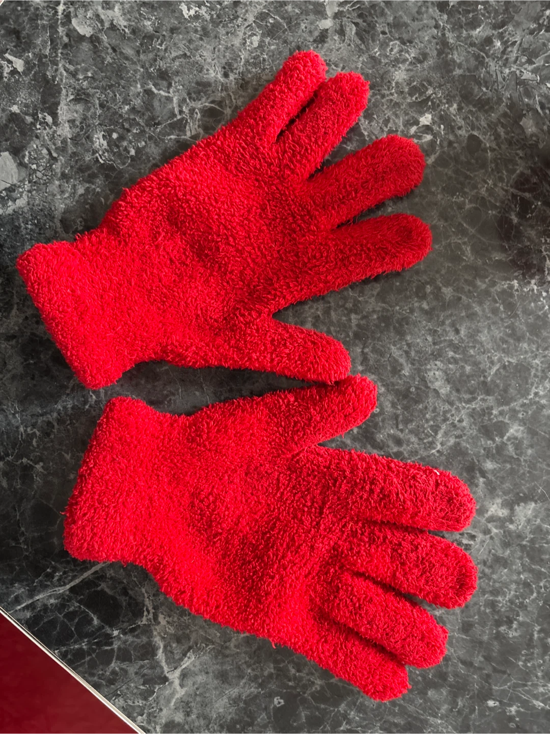 🥕Pair of Red Winter Gloves size small