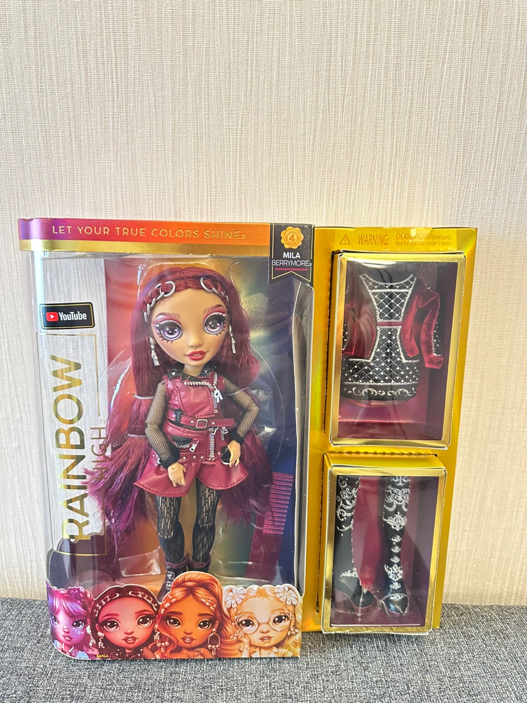 BNIB Collectible Rainbow High Mila Berrymore Doll - photo 4