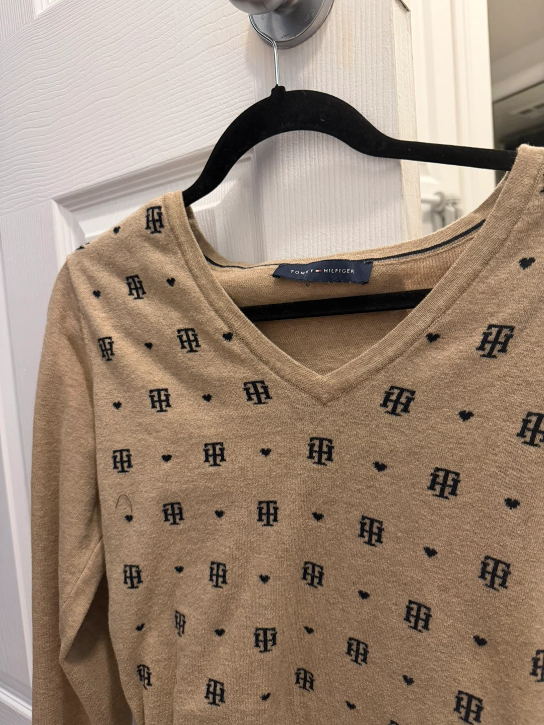 Tommy Hilfiger Women's V-Neck Sweater