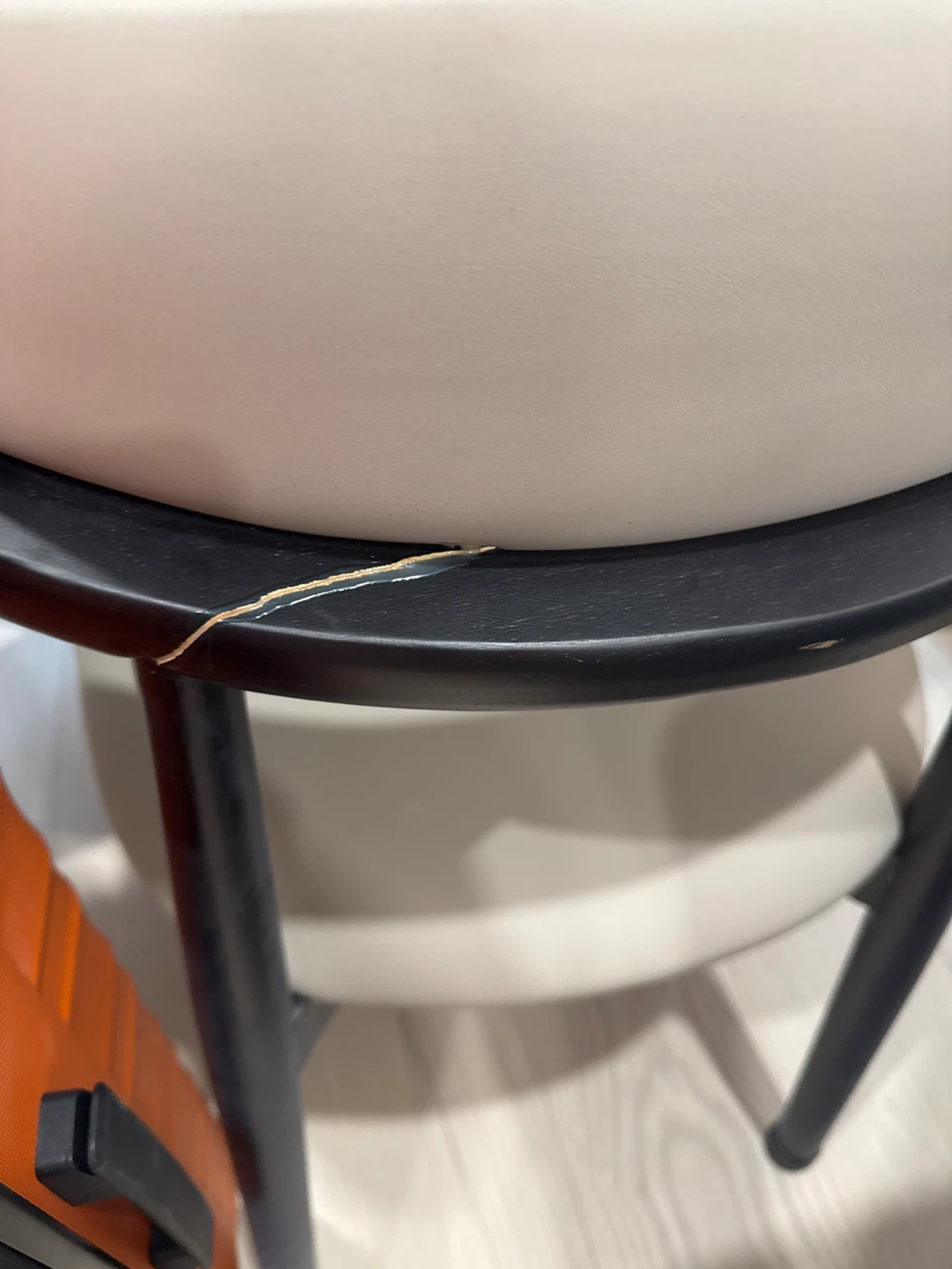 Dining Table & Chairs (120 cm diameter) - photo 2