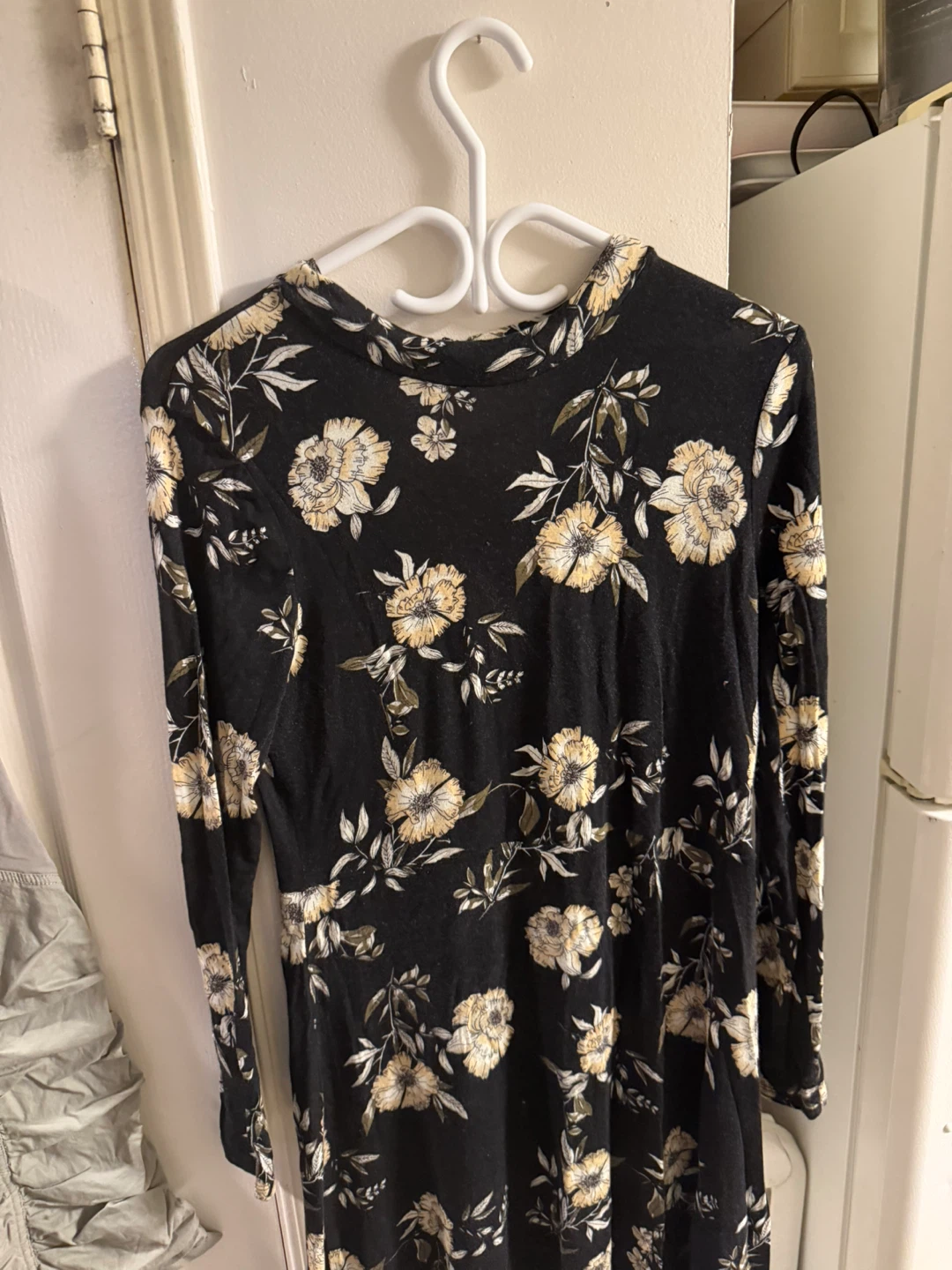 5 Assorted women's dresses Size M - photo 2