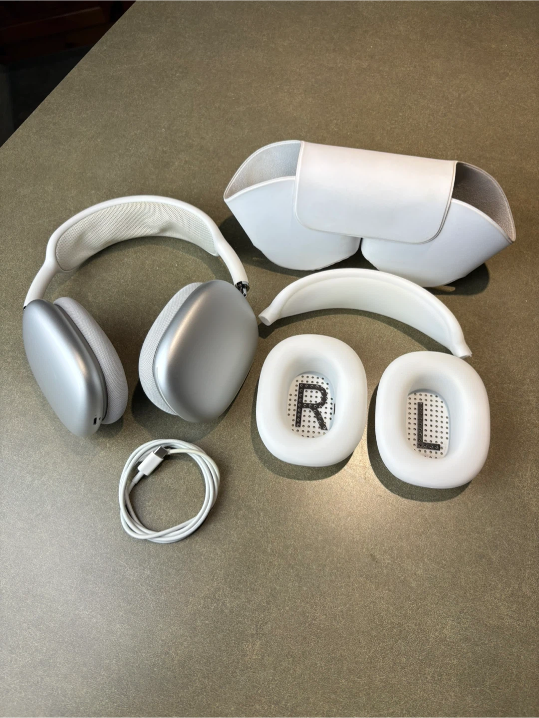 Apple AirPods Max - Silver