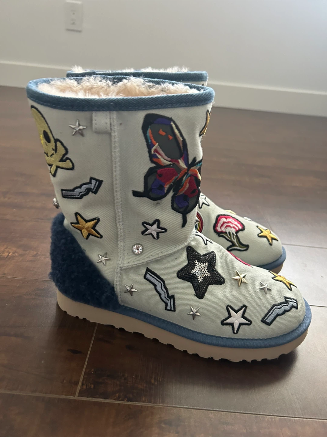 UGG Boots with Patches - photo 2