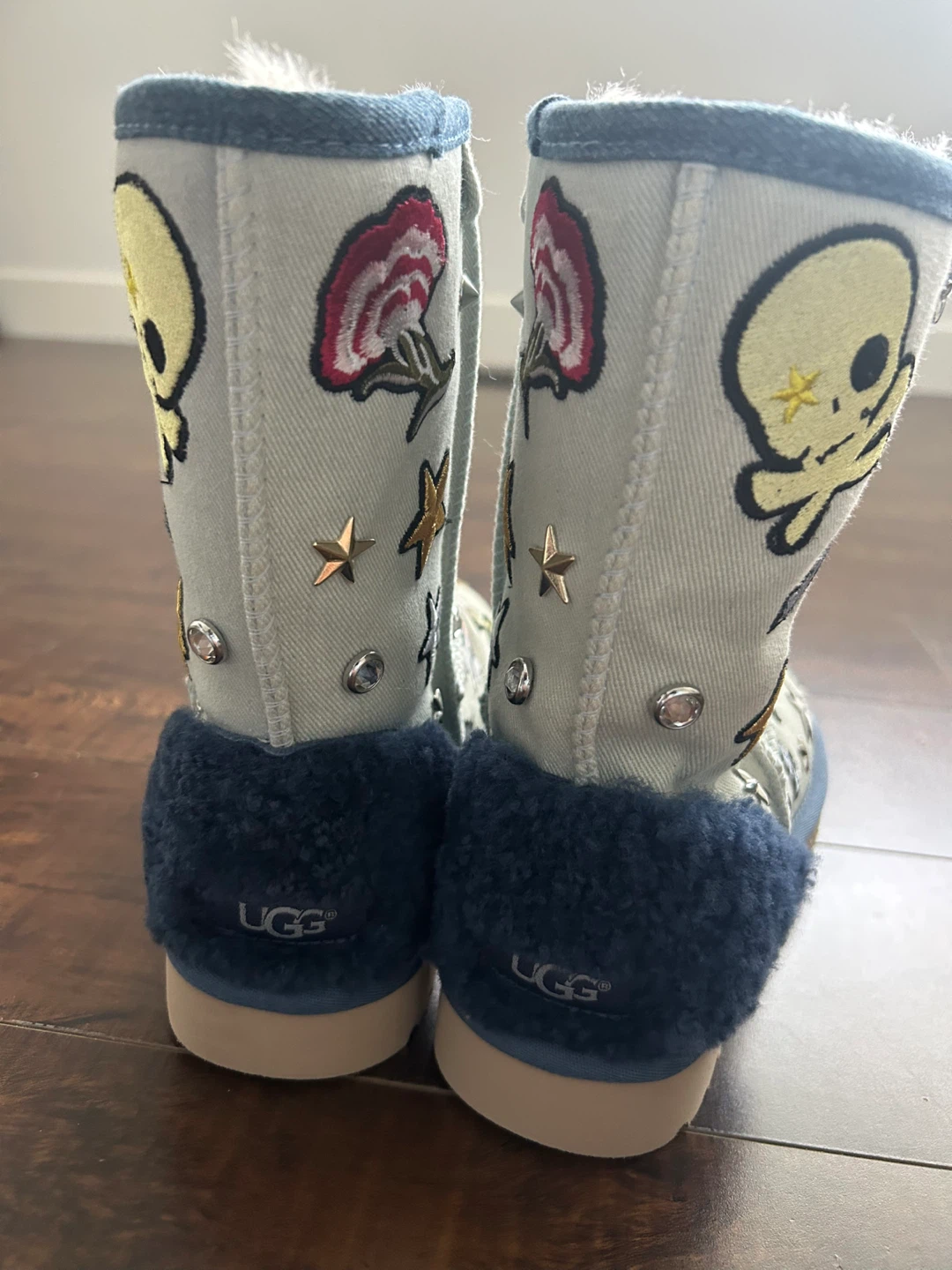 UGG Boots with Patches - photo 3