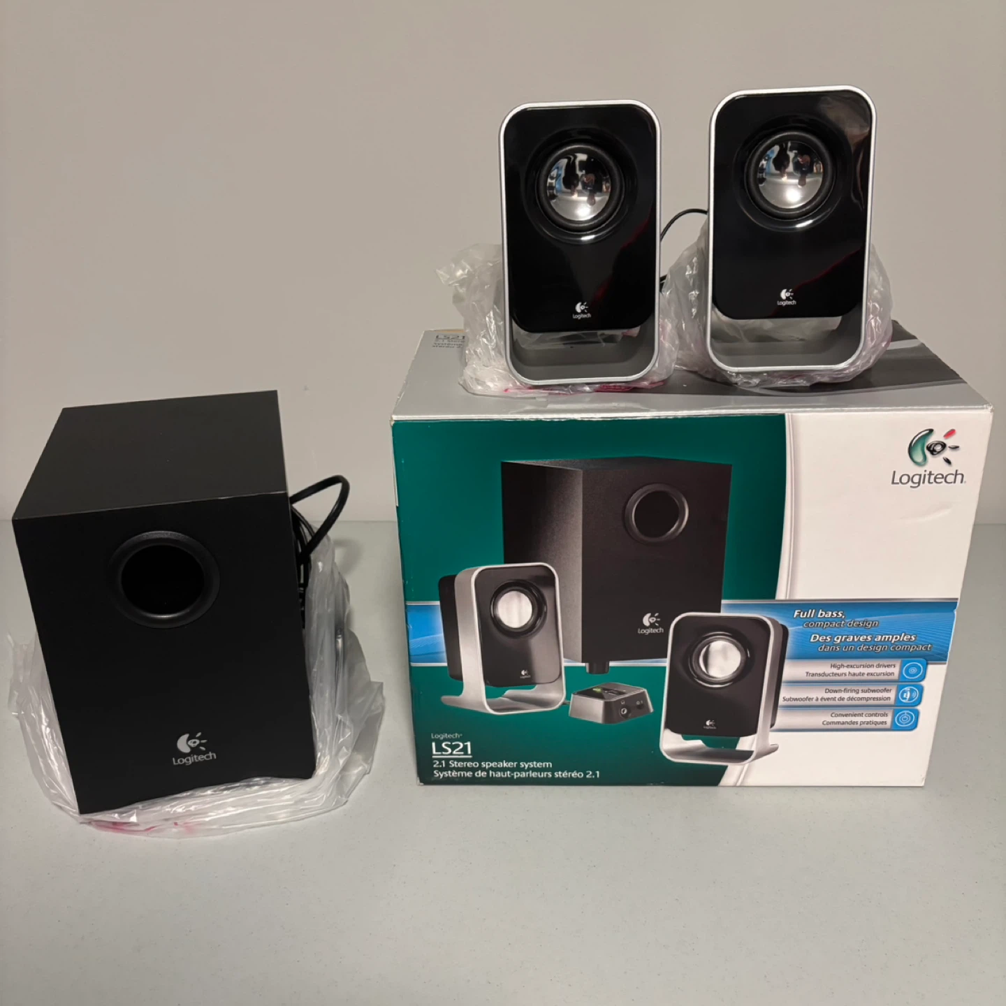 Logitech LS21 2.1 Stereo Speaker System
