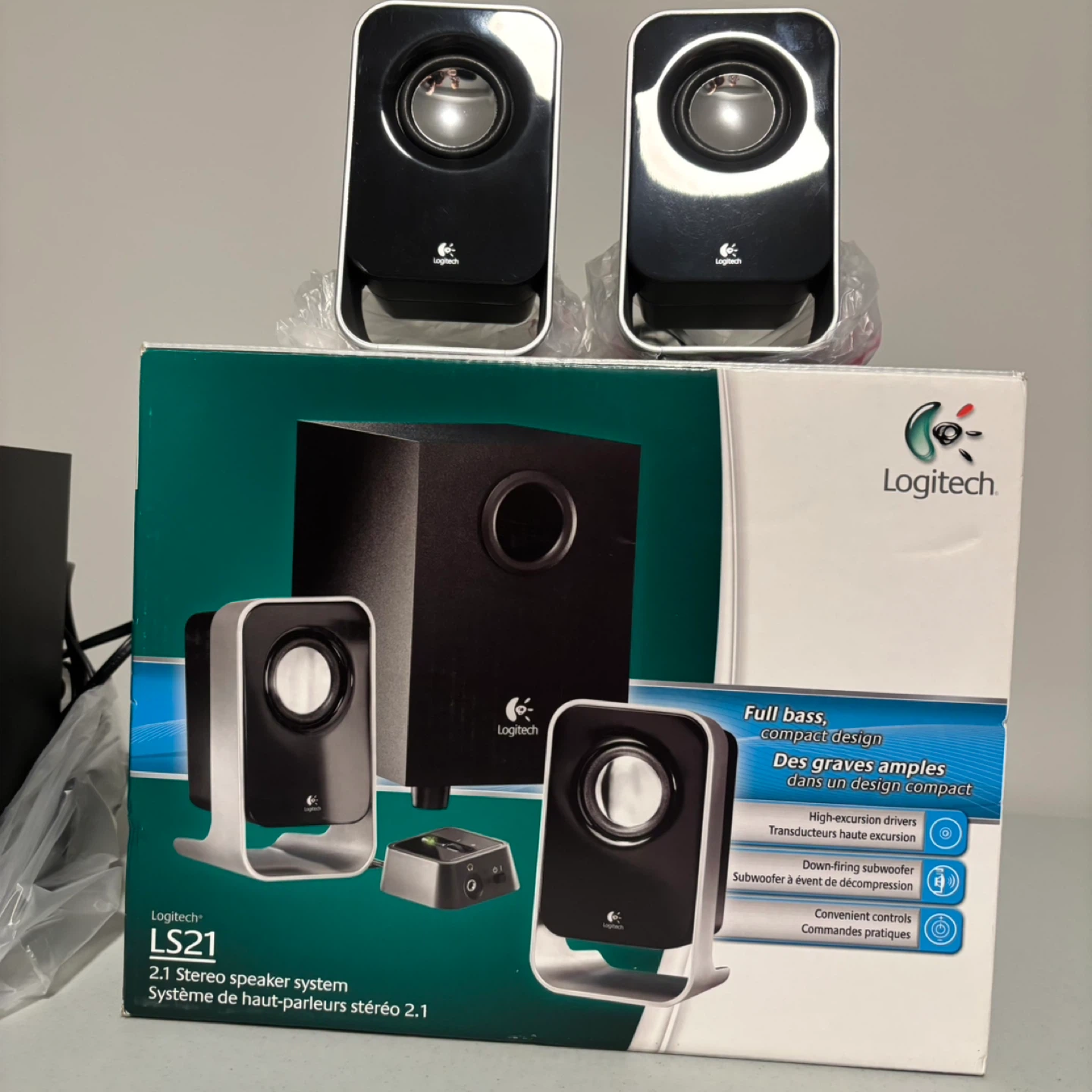 Logitech LS21 2.1 Stereo Speaker System - photo 2
