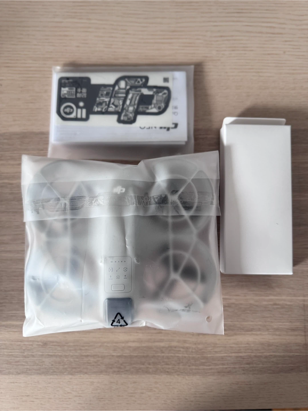 DJI NEO Drone - photo 2