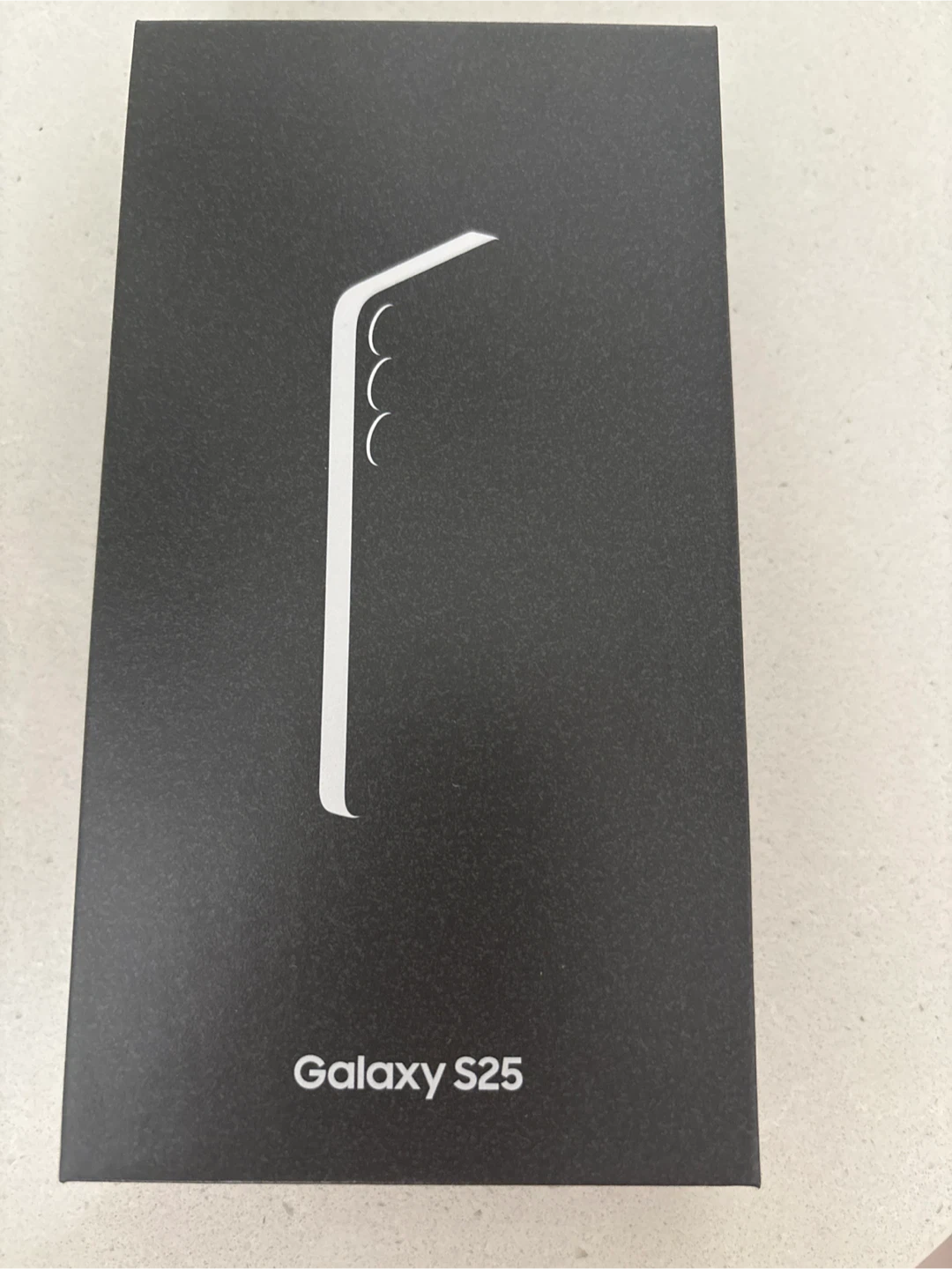 Brand new Samsung Galaxy S25- 128gb silver