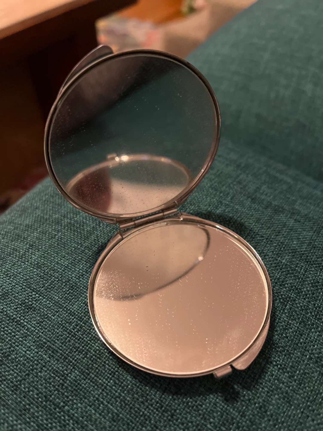 Brighton Decorative Compact Mirror with Clover Design - photo 2