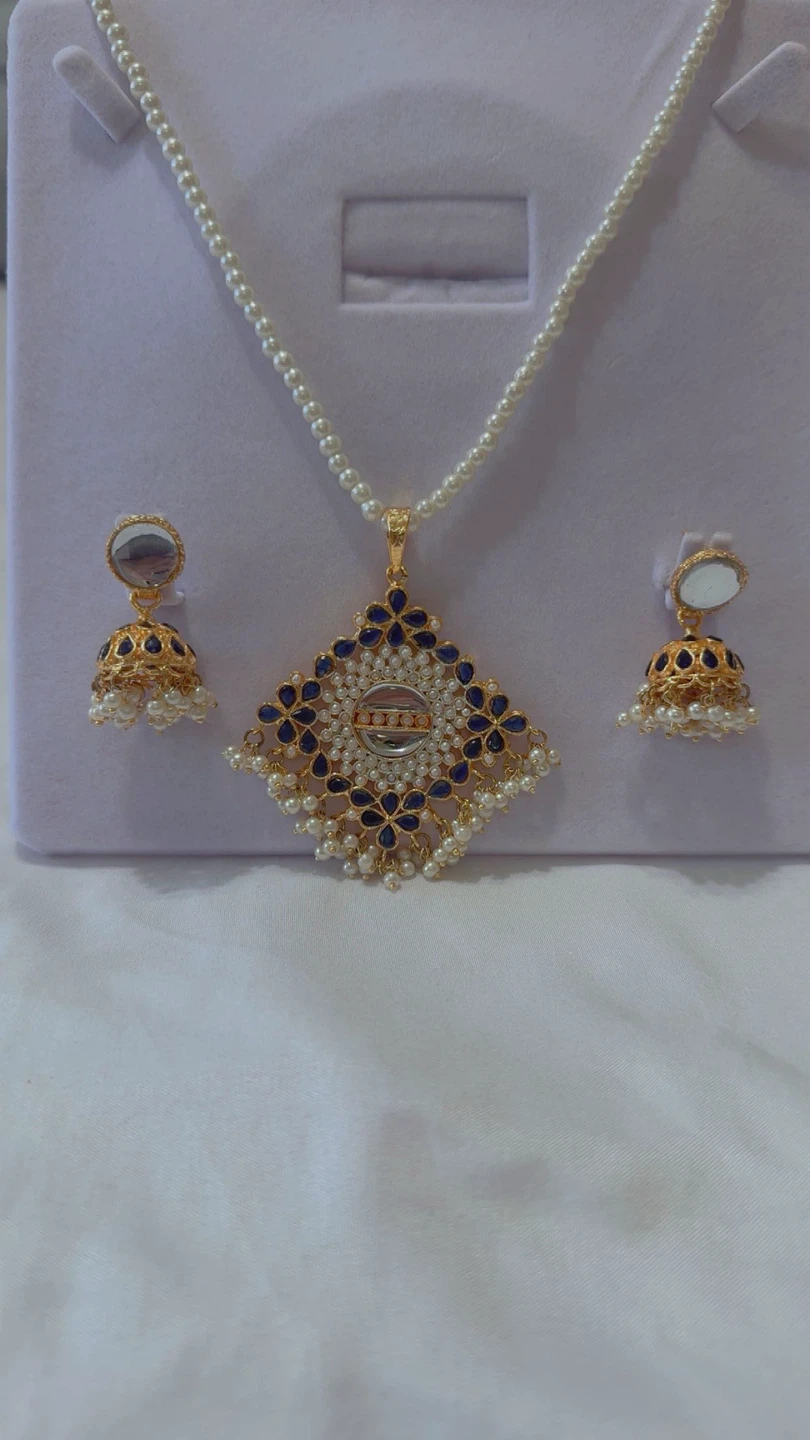 Assorted Jewellery Sets - photo 4
