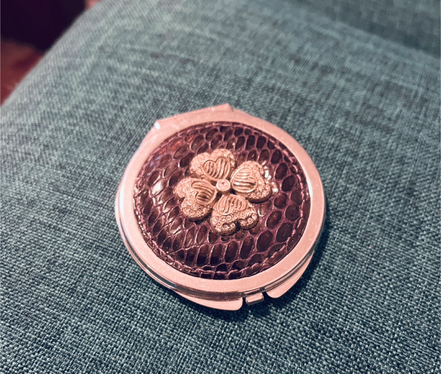 Brighton Decorative Compact Mirror with Clover Design