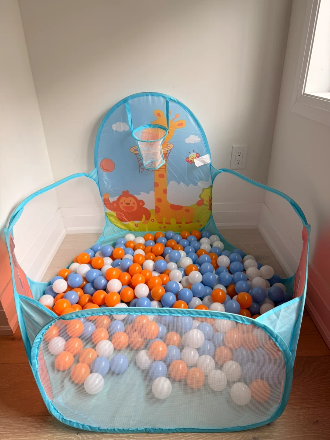 Kids Play Tent Ball Pit with Basketball Hoop