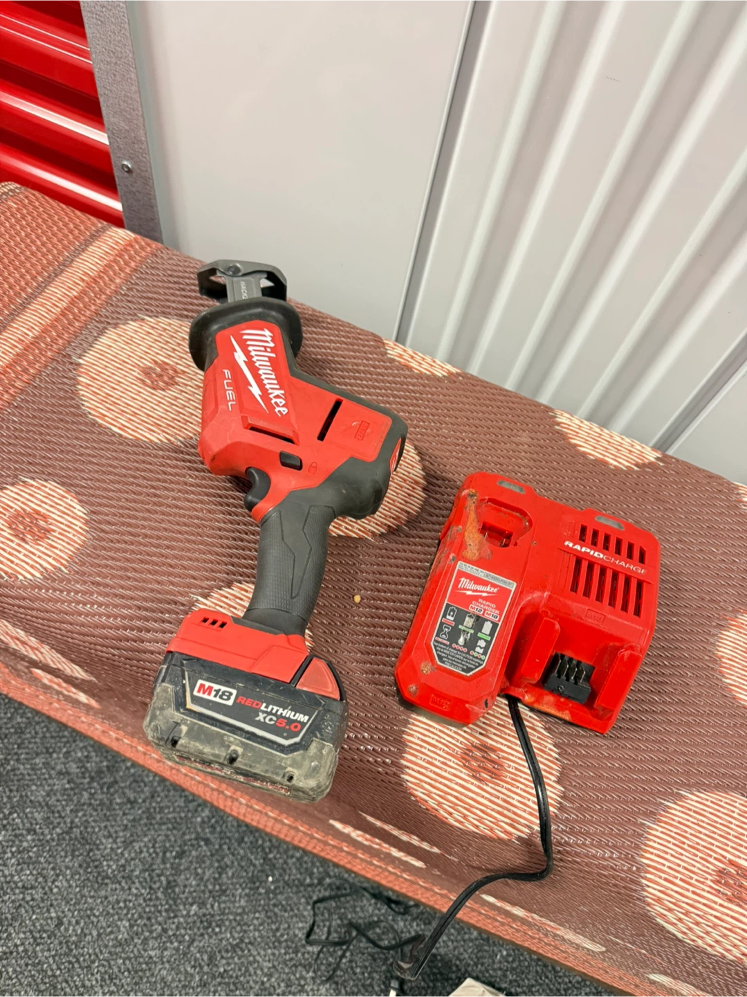 Milwaukee M18 FUEL Reciprocating Saw with Rapid Charger - photo 2