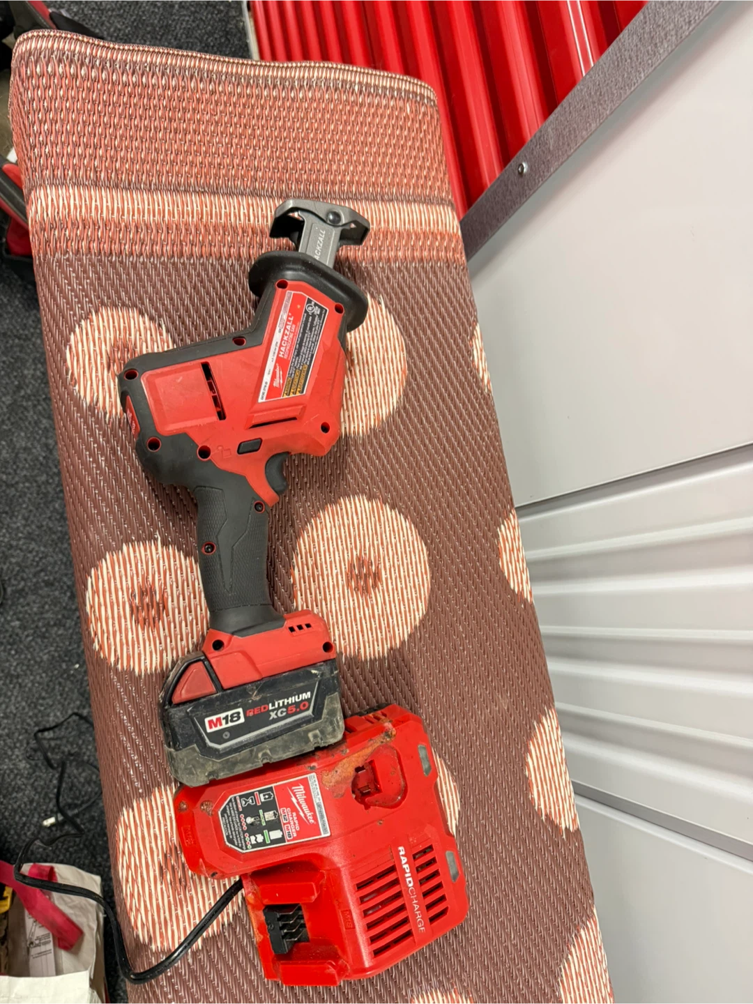 Milwaukee M18 FUEL Reciprocating Saw with Rapid Charger