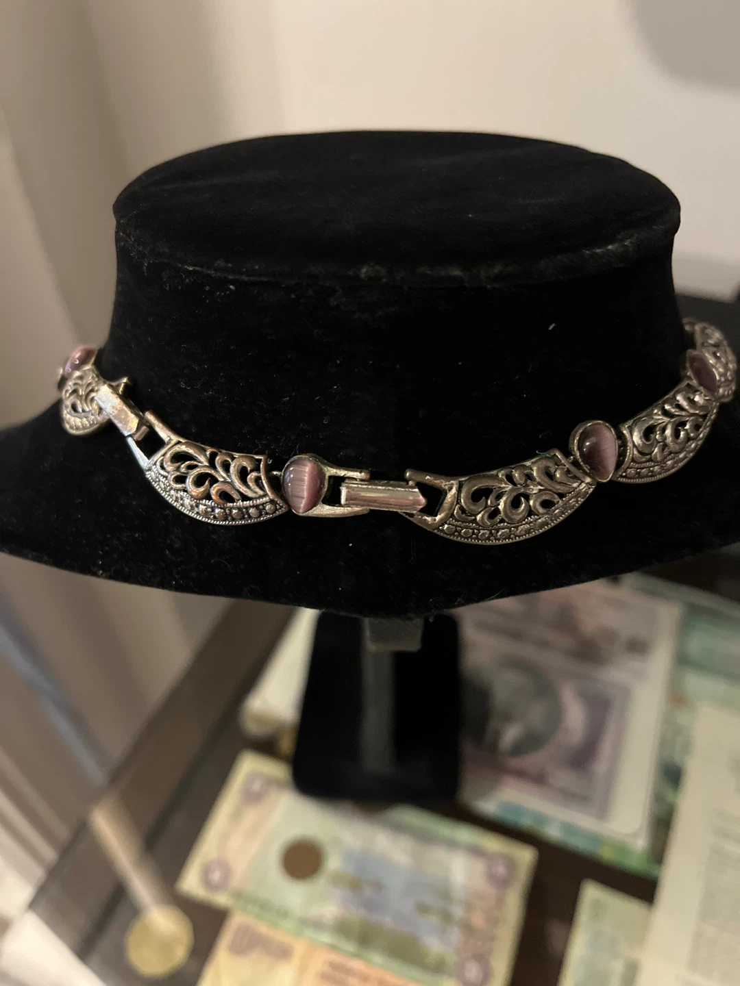 Vintage silver tone statement necklace with purple stones - photo 2