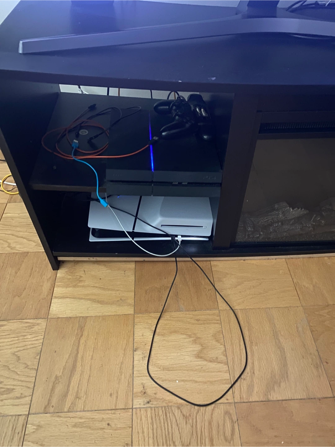 PlayStation 4 & 5 Console