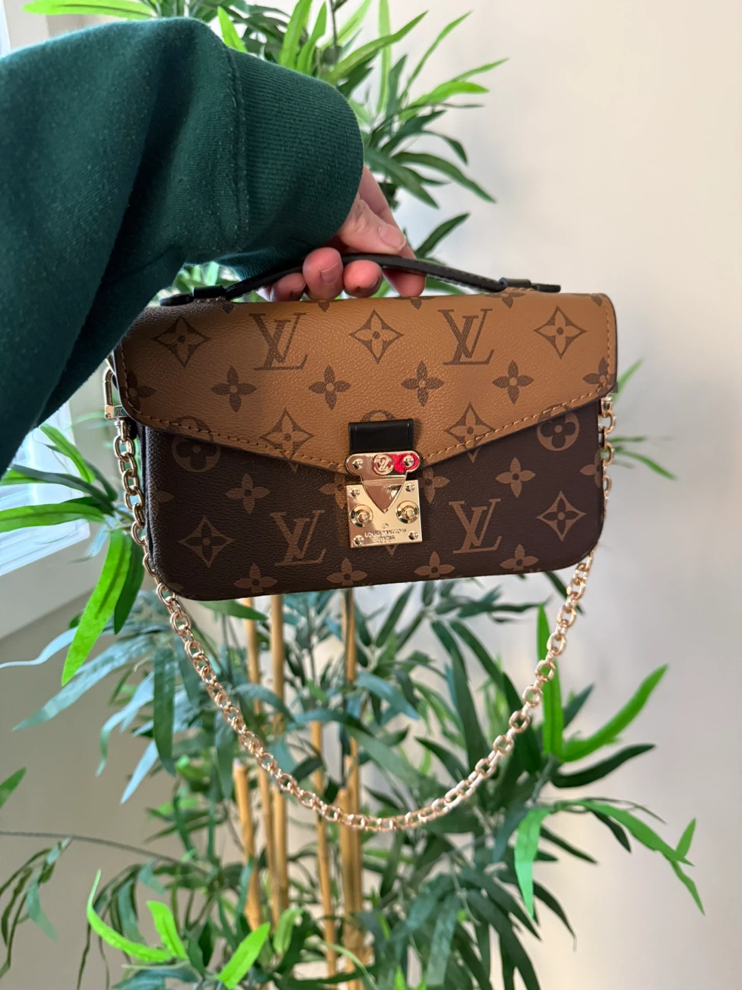 Monogram Twist MM Chain Bag