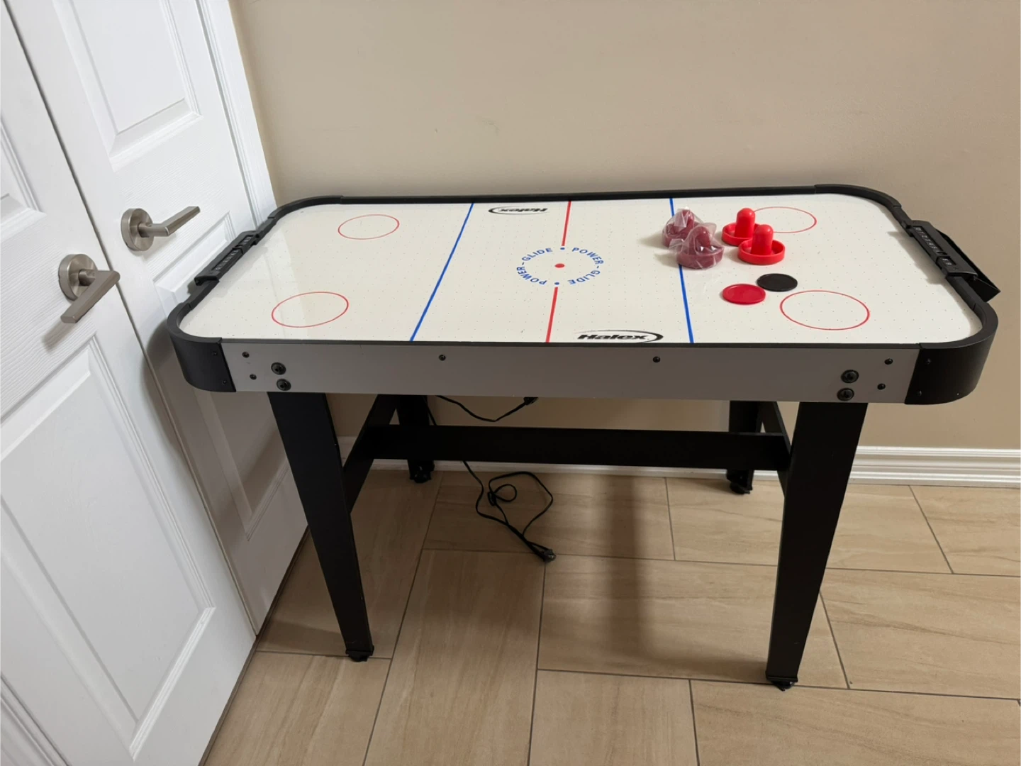 Air Hockey Table