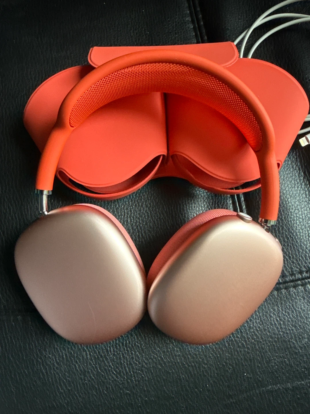 Apple AirPods Max Headphones - Red - photo 4