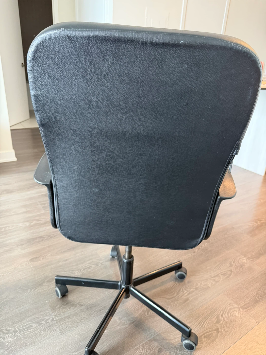 Black Office Chair - photo 2