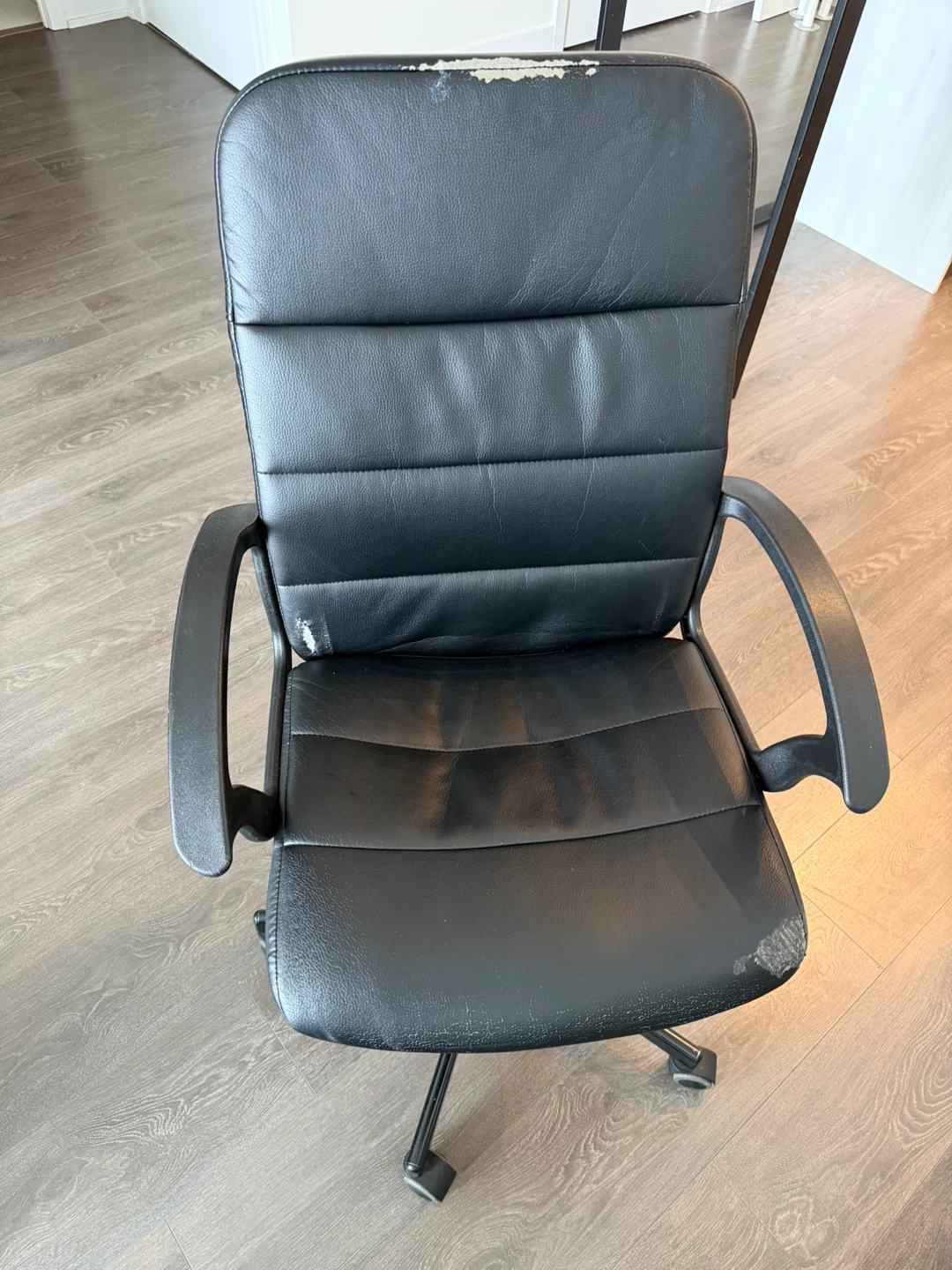 Black Office Chair - photo 3