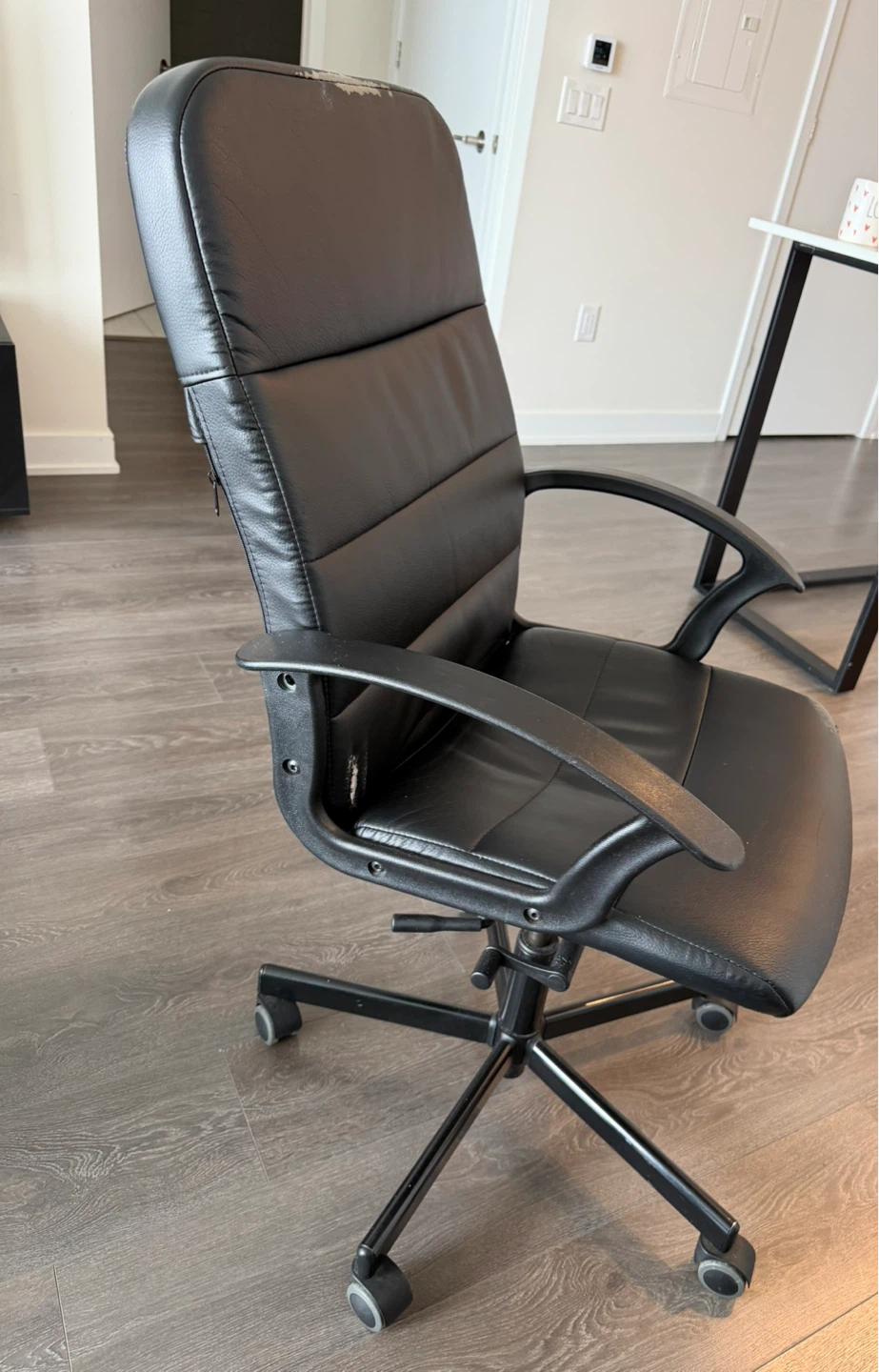 Black Office Chair - photo 4