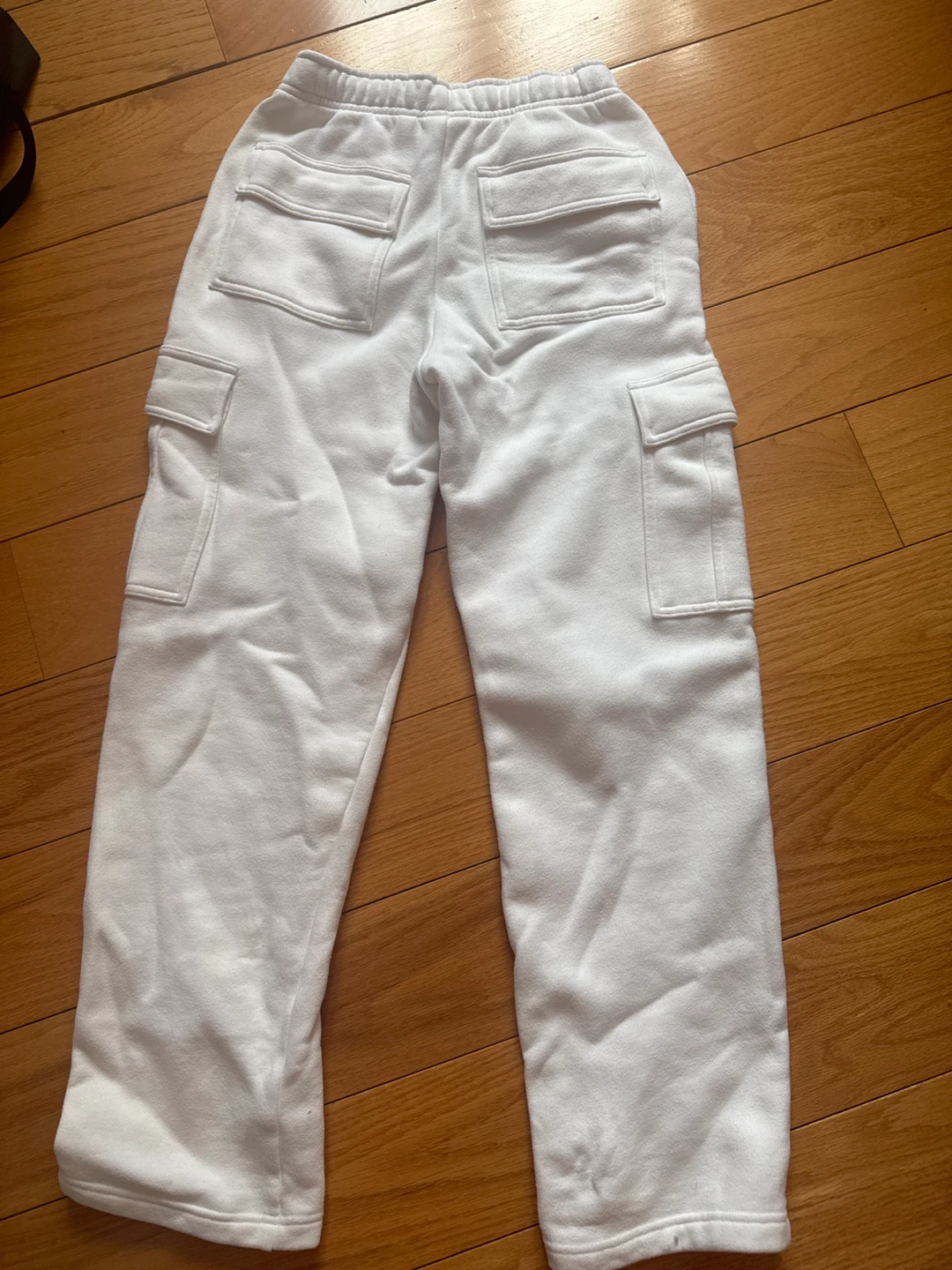 aritzia TNA Cozy Fleece Mega Fit Cargo Sweatpants White - photo 4