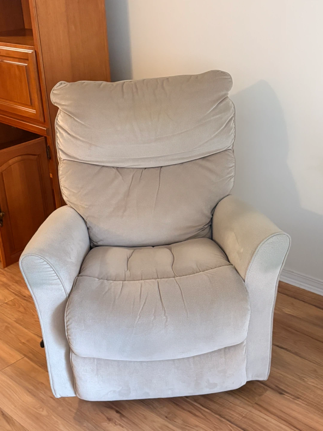 Light Beige Recliner Chair