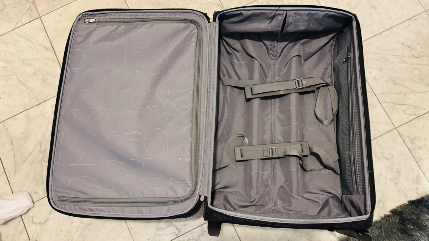 Samsonite 26” expandable Black Rolling Suitcase - photo 2