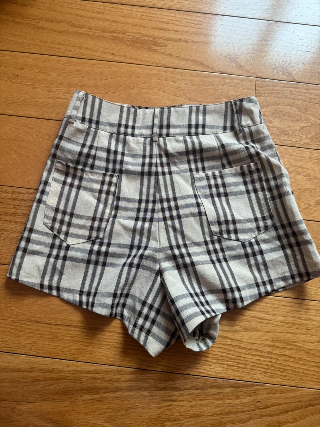 Princess Polly XX Plaid Shorts Size 2 - photo 3