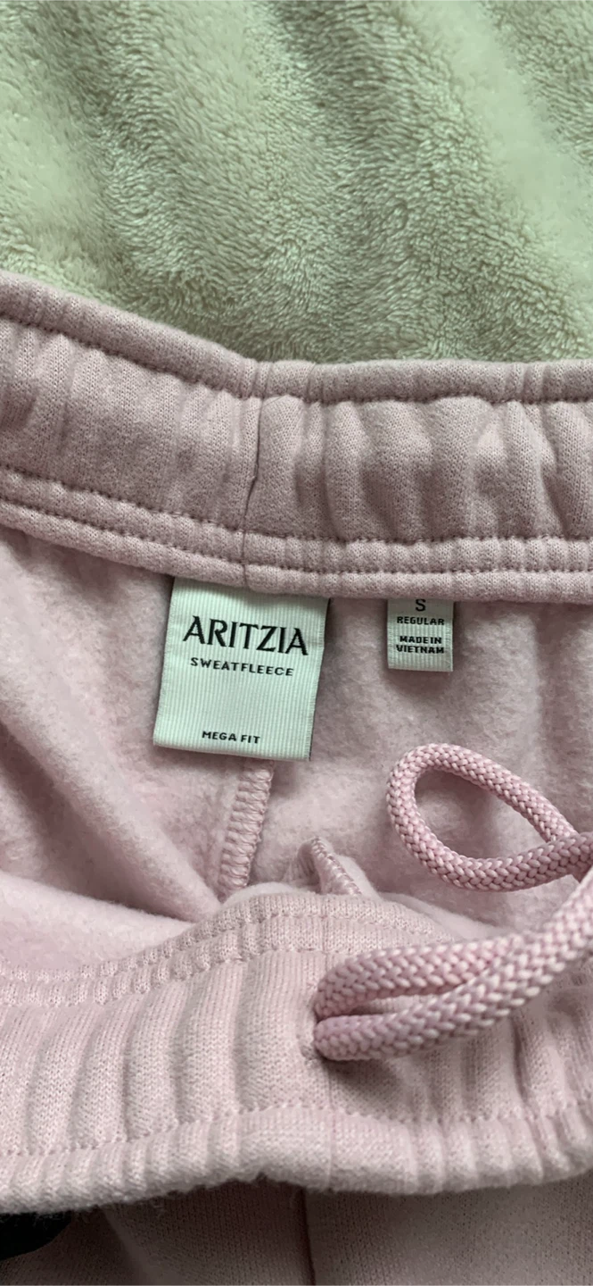 Brand new Aritzia Sweatfleece set - photo 5