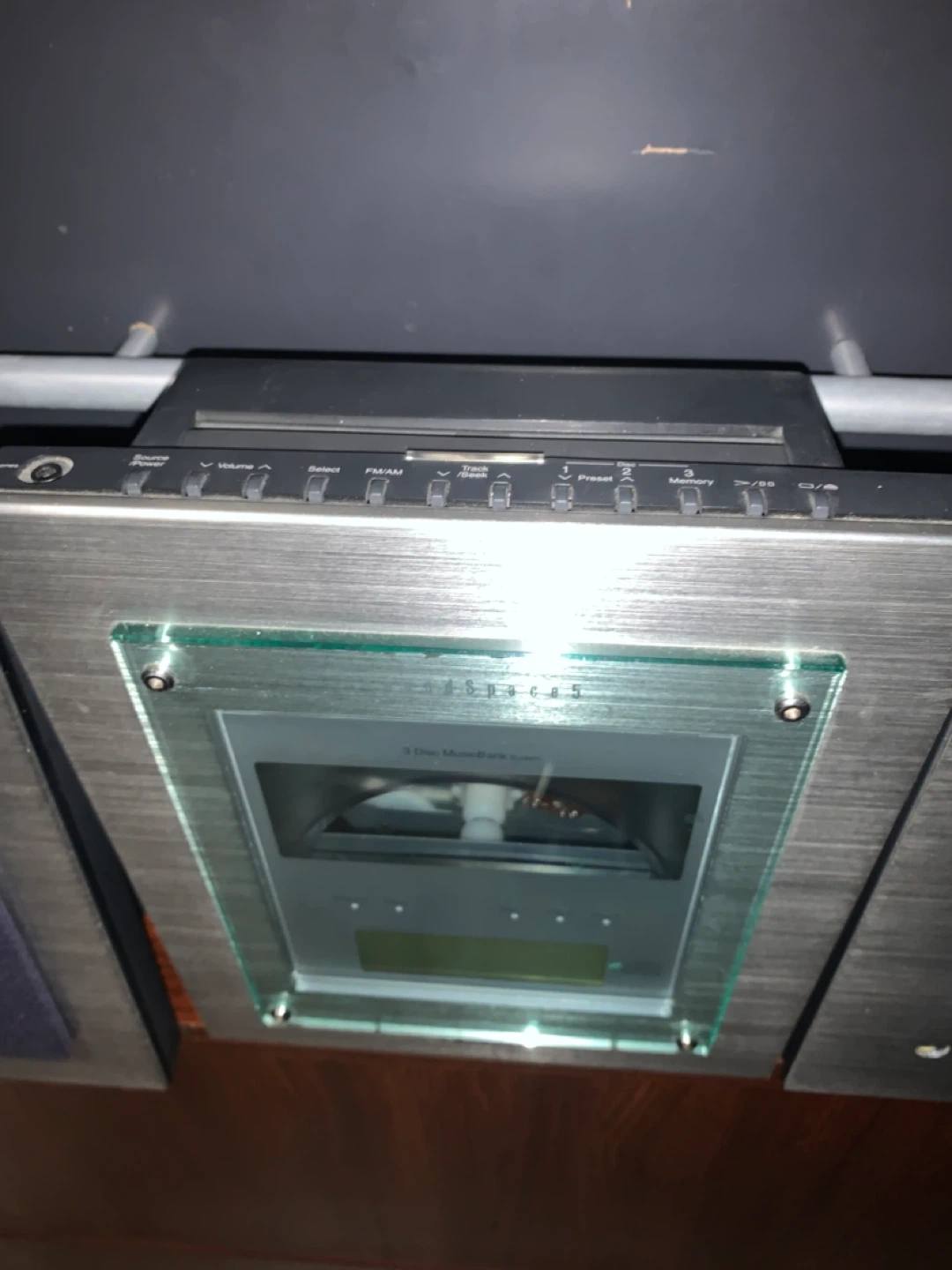 Nakamichi stereo FM receiver with cd player, 2 speaker
