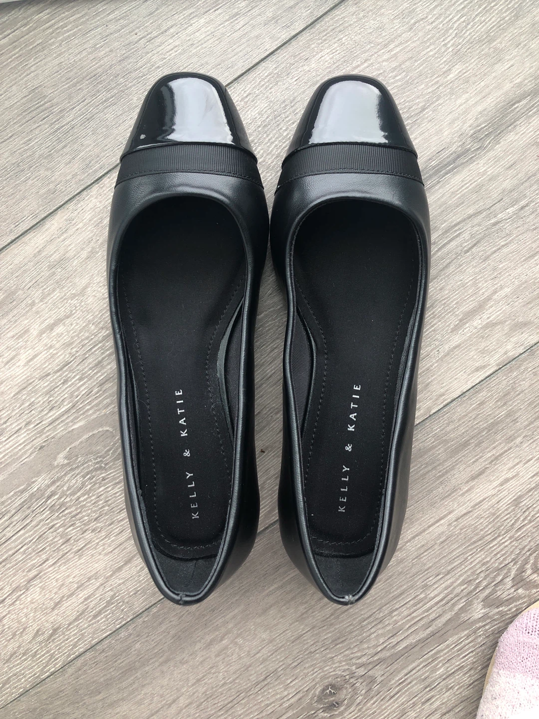 Kelly & Katie Black Ballet Flats - Size 36 🥕