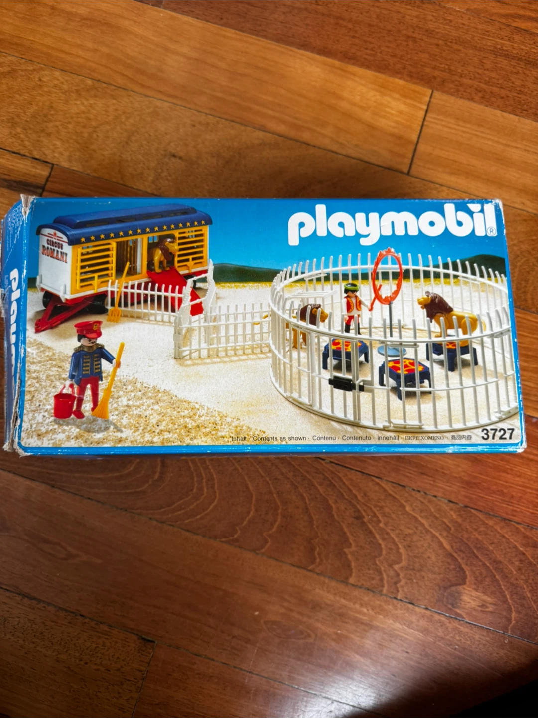 Playmobil 3727 Circus Lion Tamer Set with Trailer and Animals